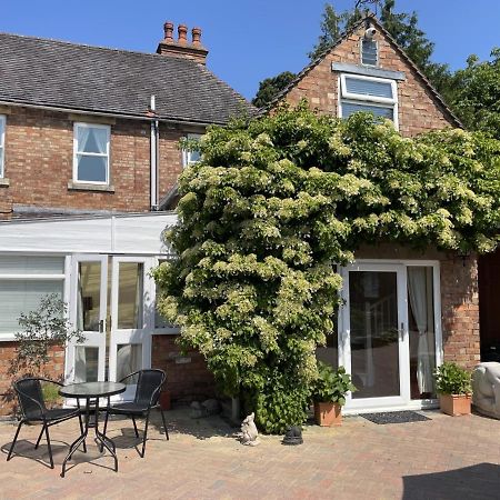 The Corner House, 36, Broadway Road, Appartement Evesham Buitenkant foto