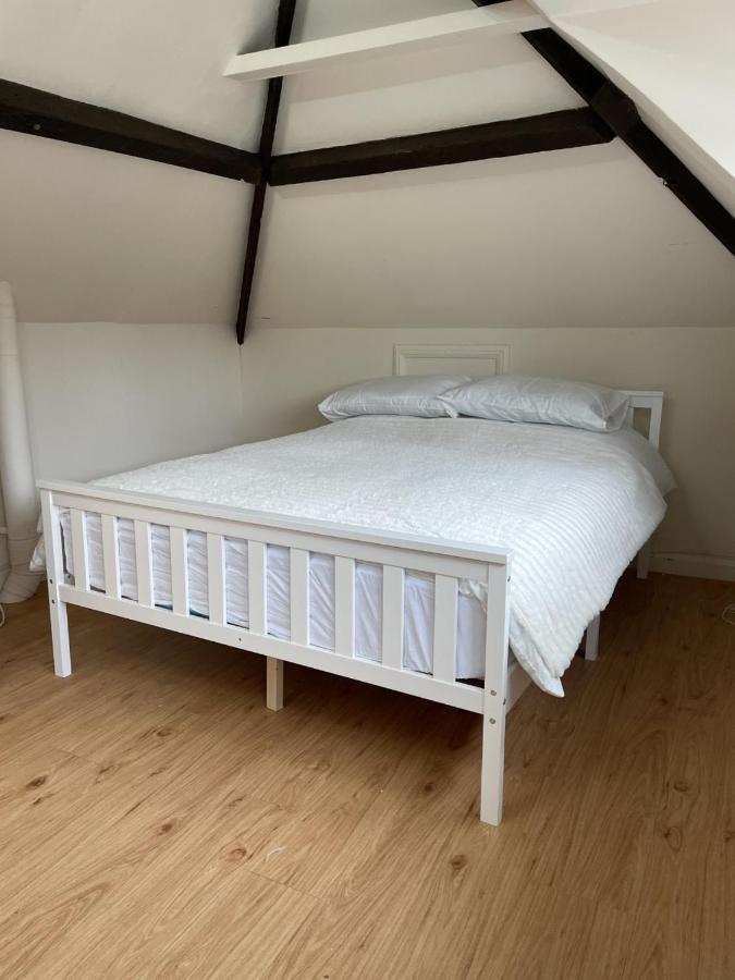The Corner House, 36, Broadway Road, Appartement Evesham Buitenkant foto
