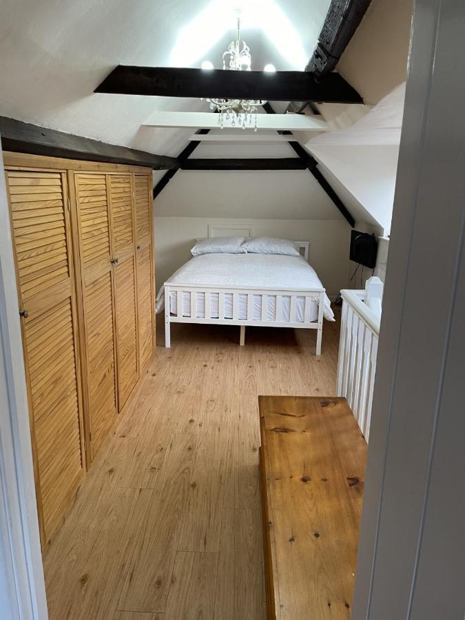 The Corner House, 36, Broadway Road, Appartement Evesham Buitenkant foto