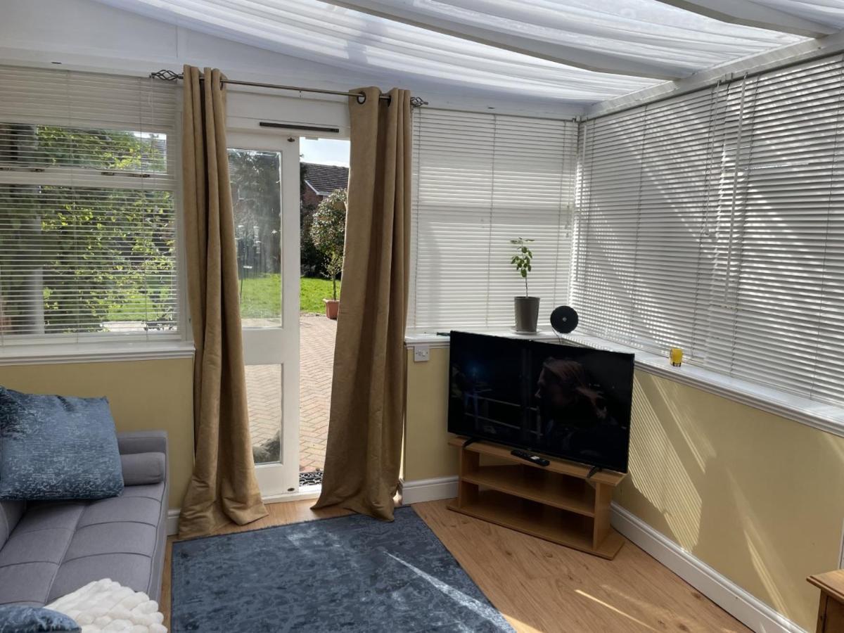 The Corner House, 36, Broadway Road, Appartement Evesham Buitenkant foto