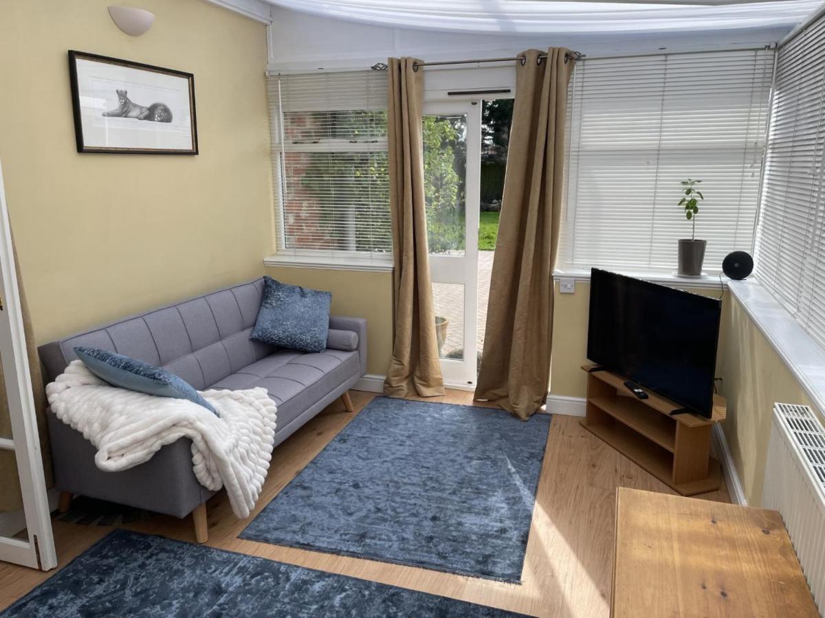 The Corner House, 36, Broadway Road, Appartement Evesham Buitenkant foto